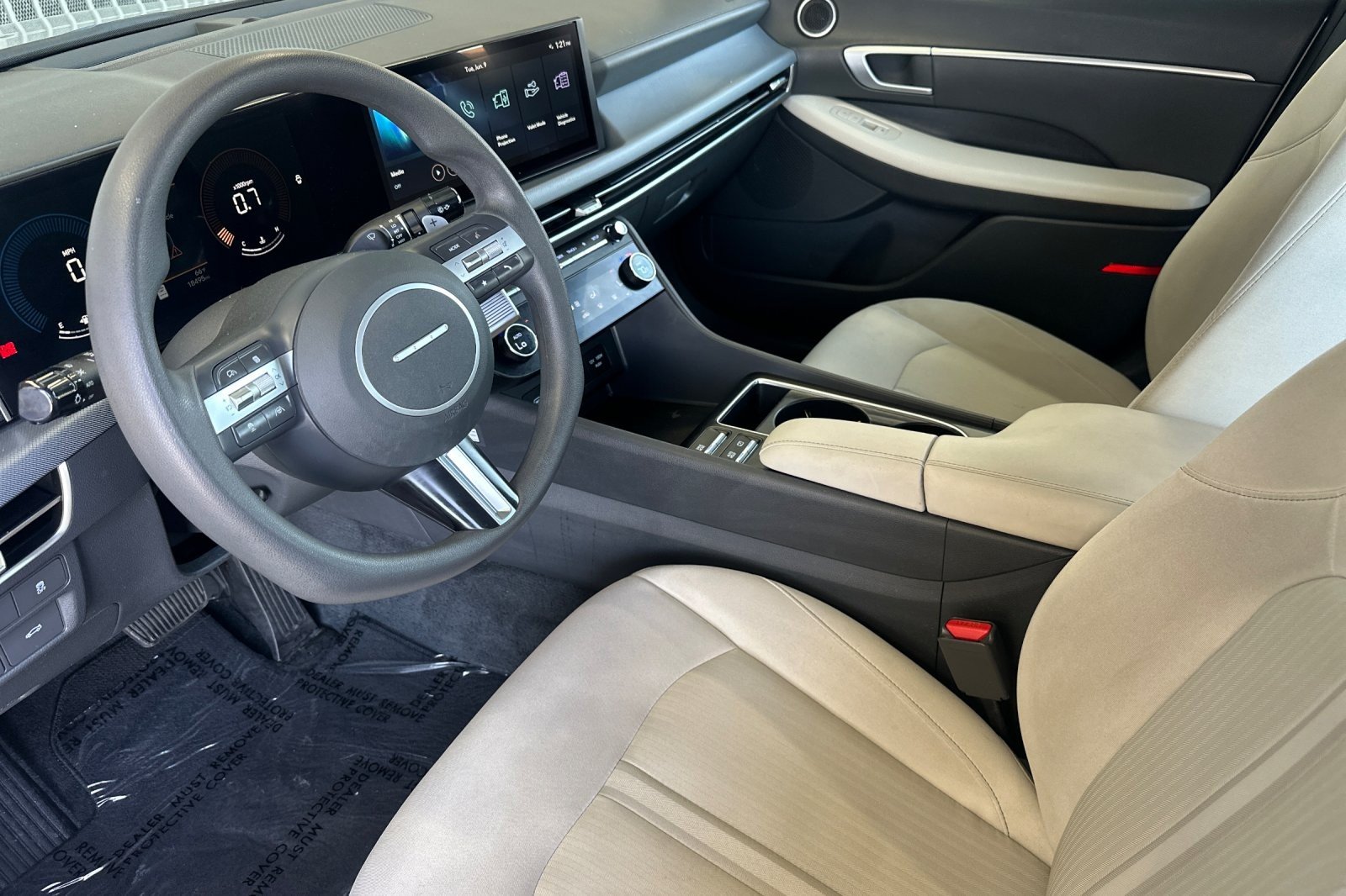 Used 2024 SILVER Hyundai SEL image 9