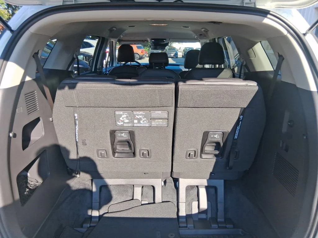Used 2026 White Kia LXS image 20