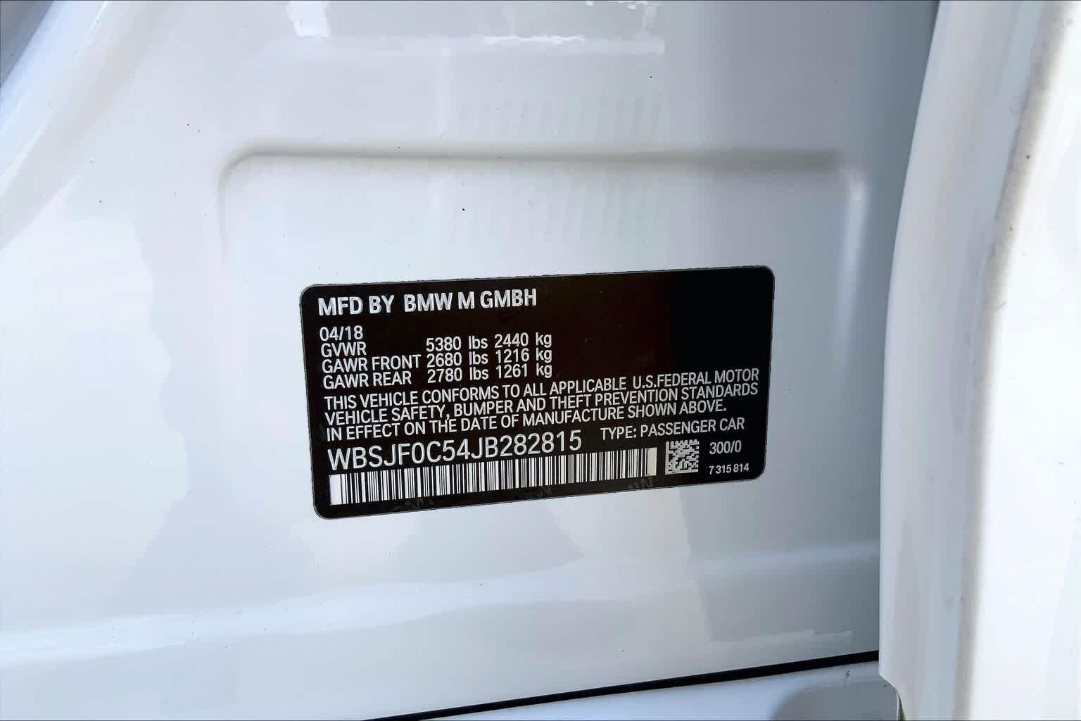 Used 2018 Alpine White BMW  image 36
