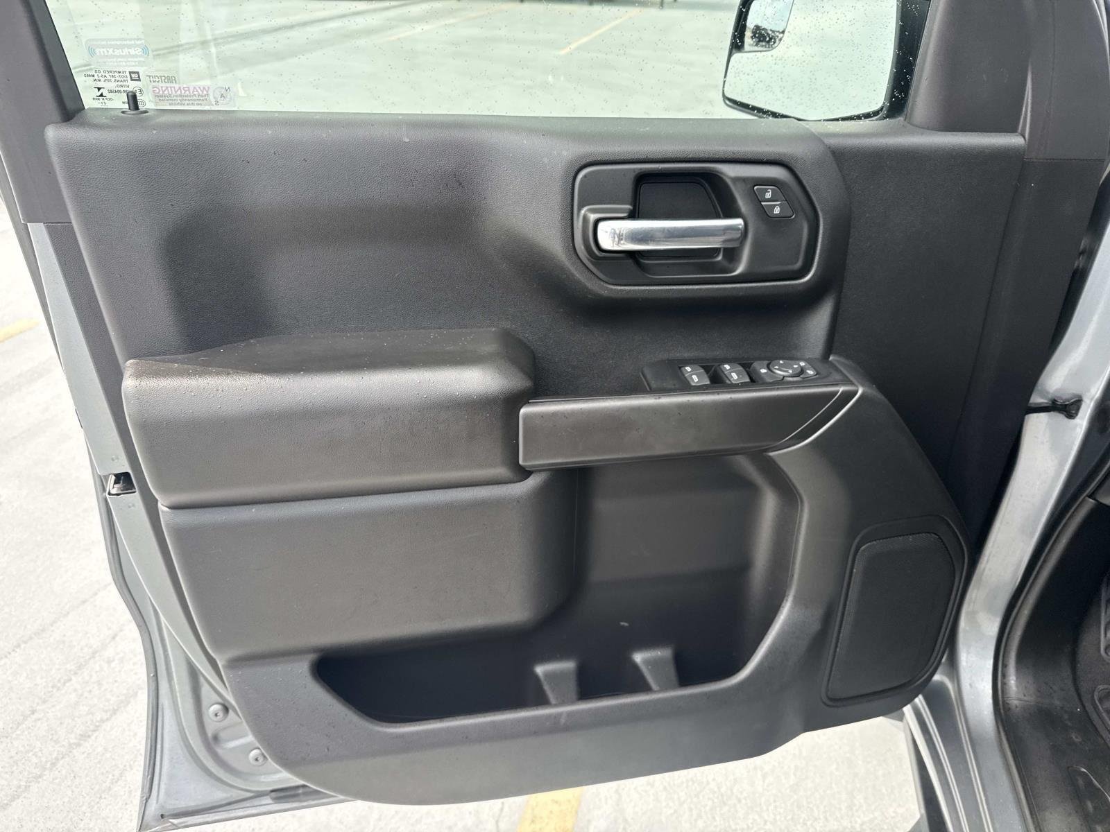 Used 2022 Satin Steel Metallic Chevrolet Custom image 18