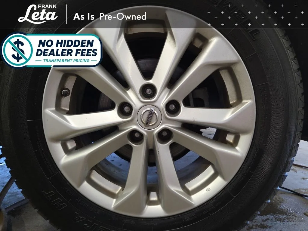 Used 2015 Black Nissan SV image 13
