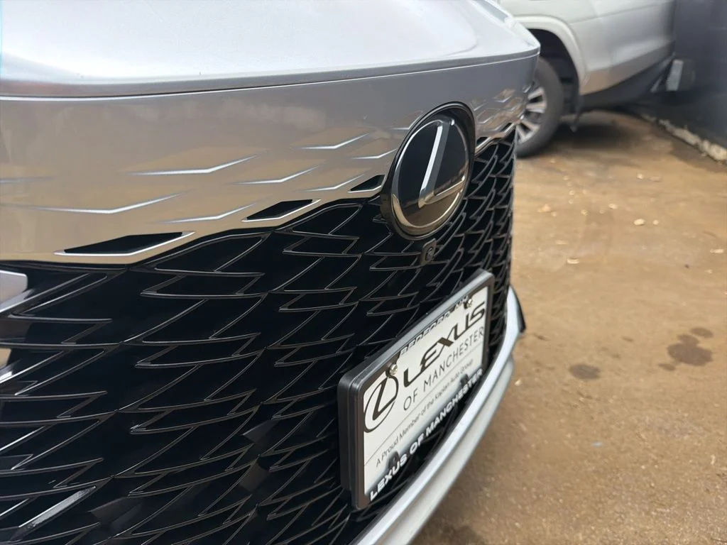 Used 2024 Silver Lexus 500h F SPORT Performance image 31