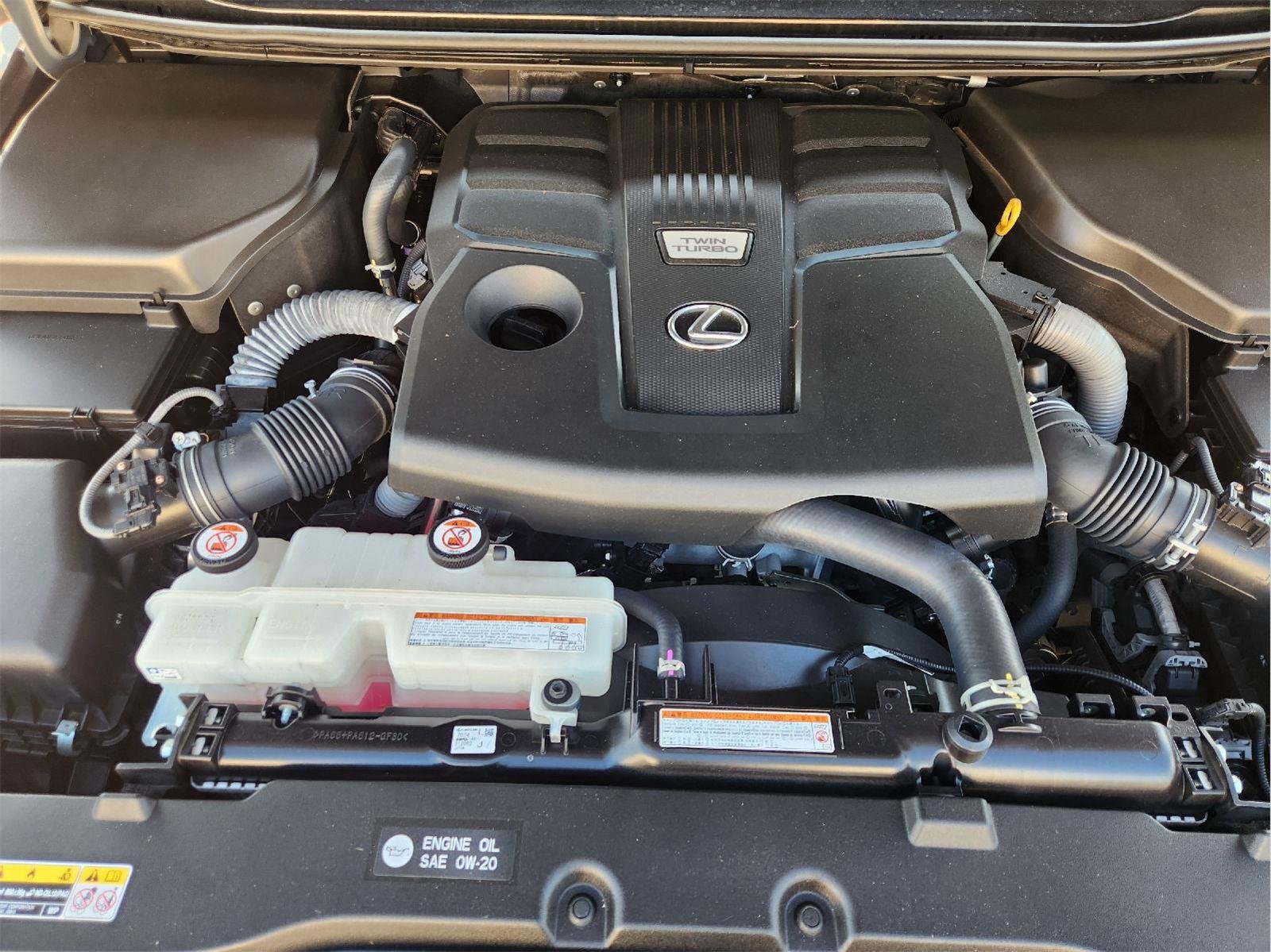 2025 Lexus GX 550 photo 33 of 34