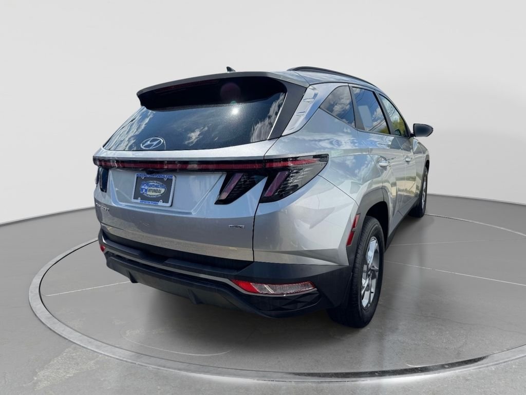 Used 2023 Silver Hyundai SEL image 3