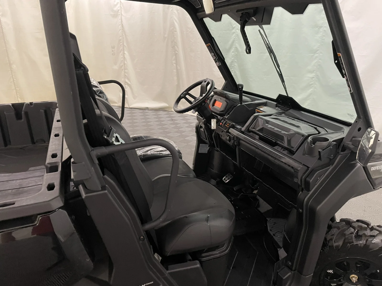 Used 2025 black Can-Am  image 17