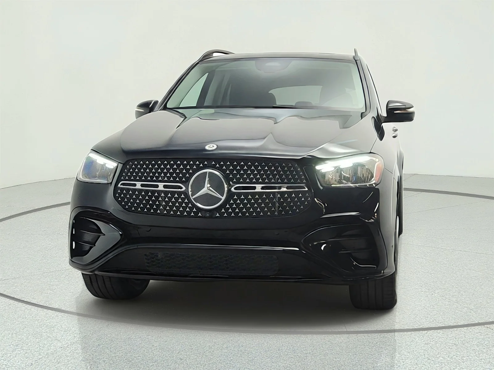 Used 2024 Emerald Green Metallic Mercedes-Benz GLE 350 4MATIC® SUV image 2