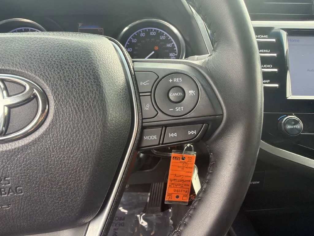 Used 2019 Blue Toyota SE image 18
