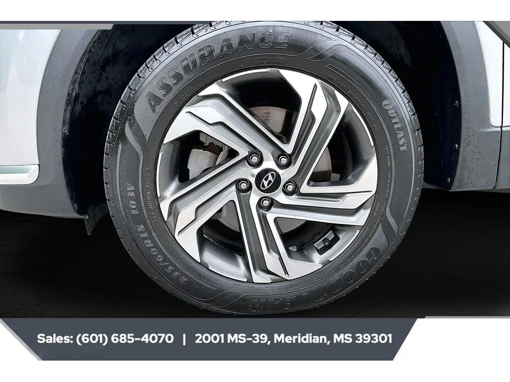 Used 2022 Shimmering Silver Hyundai SEL image 7