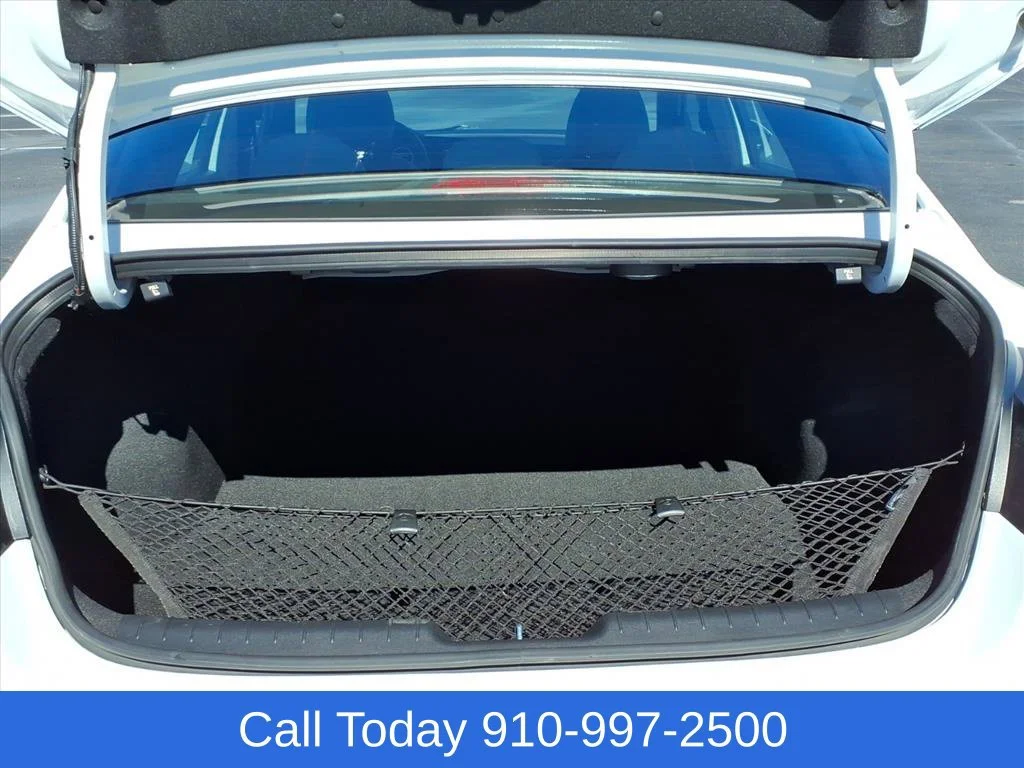 Used 2024 White Hyundai Limited image 10