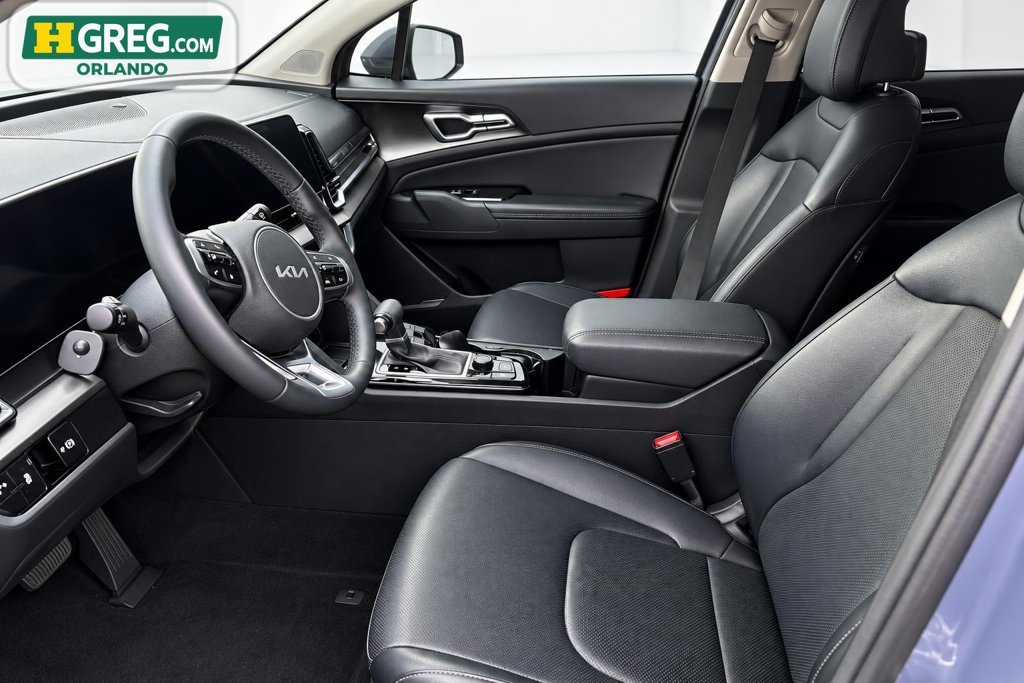 Used 2024 Everlasting Silver Kia EX image 8
