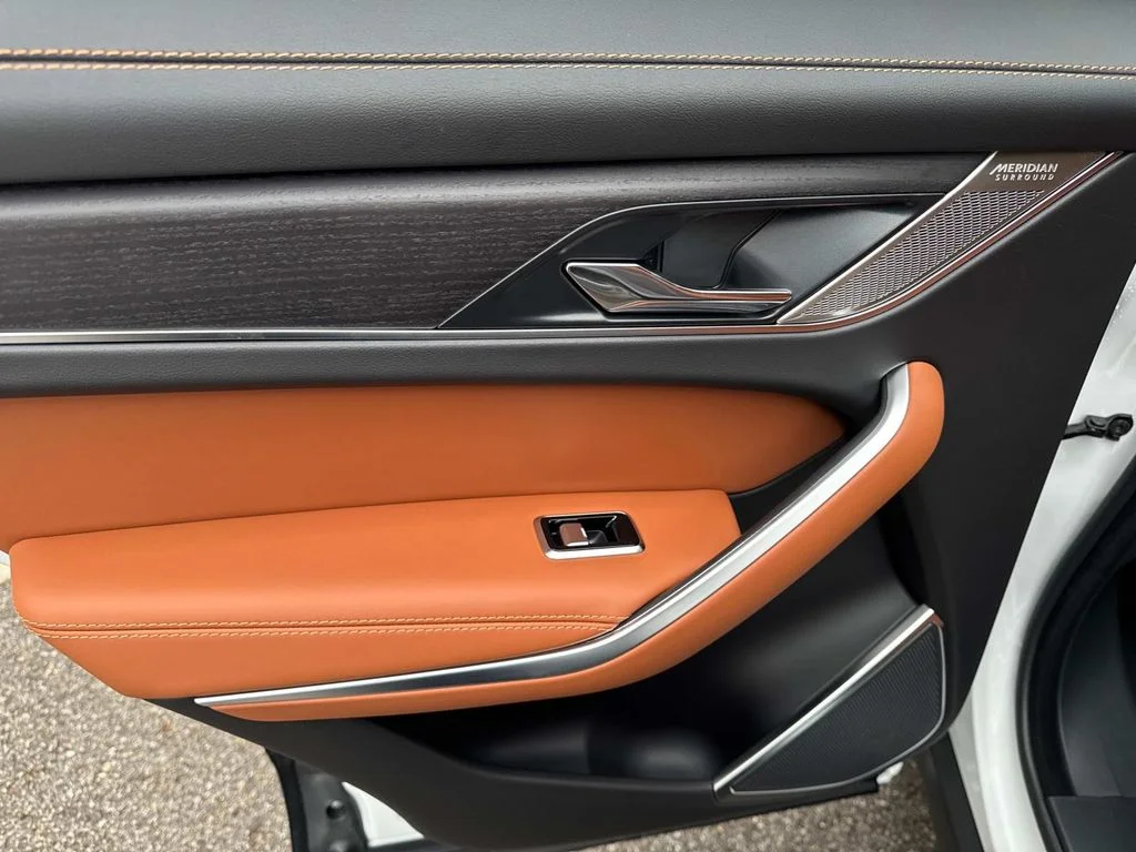 2026 Jaguar F-Pace R-Dynamic S - Photo 12