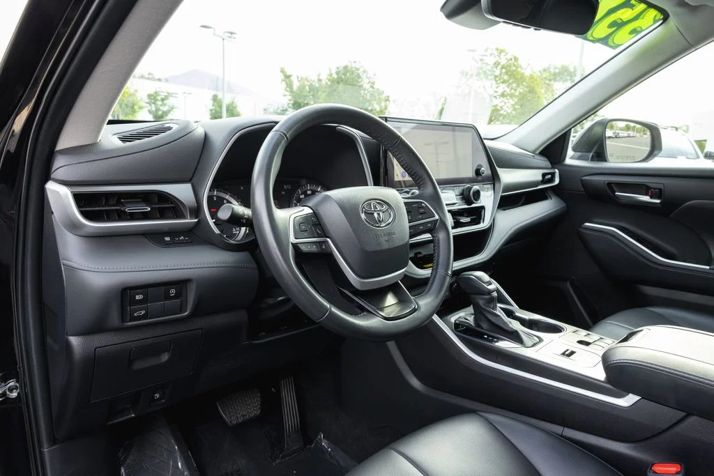 Used 2023 Midnight Black Metallic Toyota XLE image 10