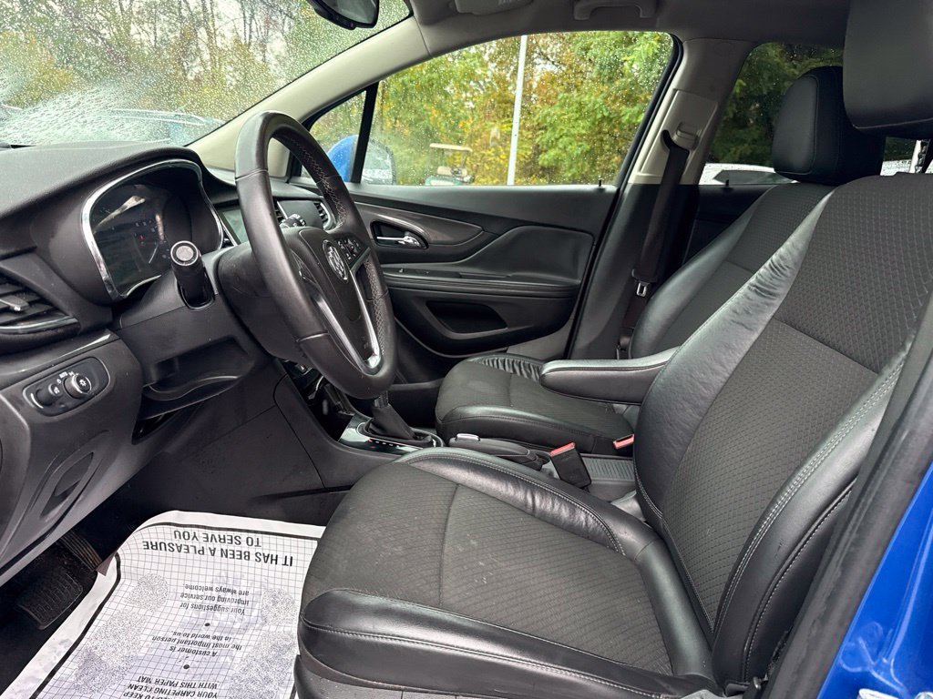 Used 2017 Blue Buick Preferred image 9