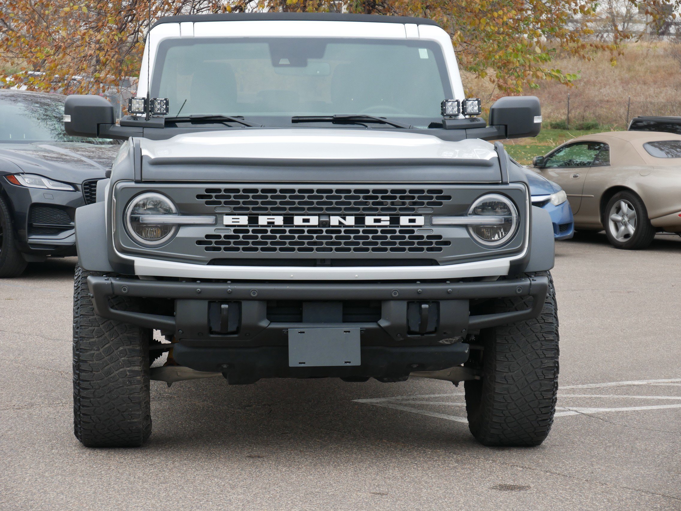 Used 2022 Ford Bronco 4-Door Badlands with VIN 1FMEE5DP6NLB37585 for sale in Minneapolis, Minnesota