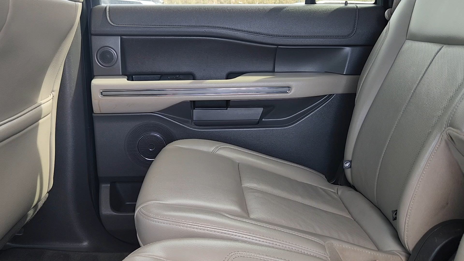 2019 Ford Expedition XLT - Photo 16