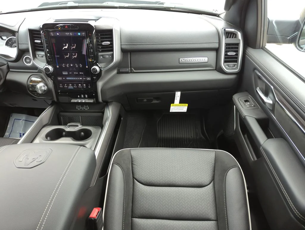 New 2026 Serrano-Green Metallic Exterior Paint RAM Laramie image 14
