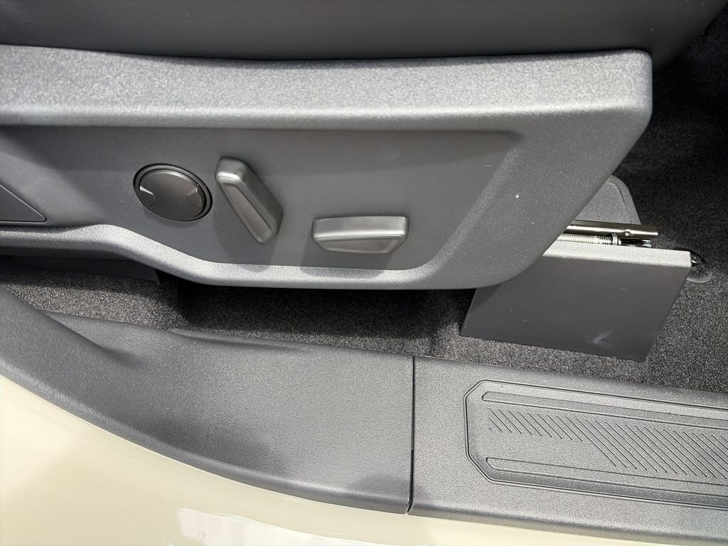 New 2026 Desert Sand Ford Badlands® image 35