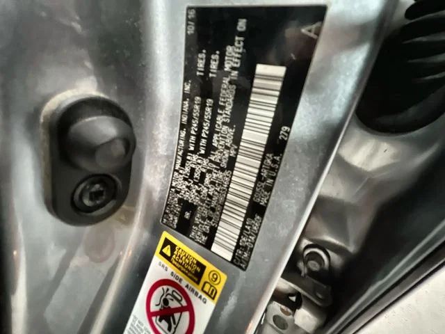Used 2016 Silver Toyota Limited image 36