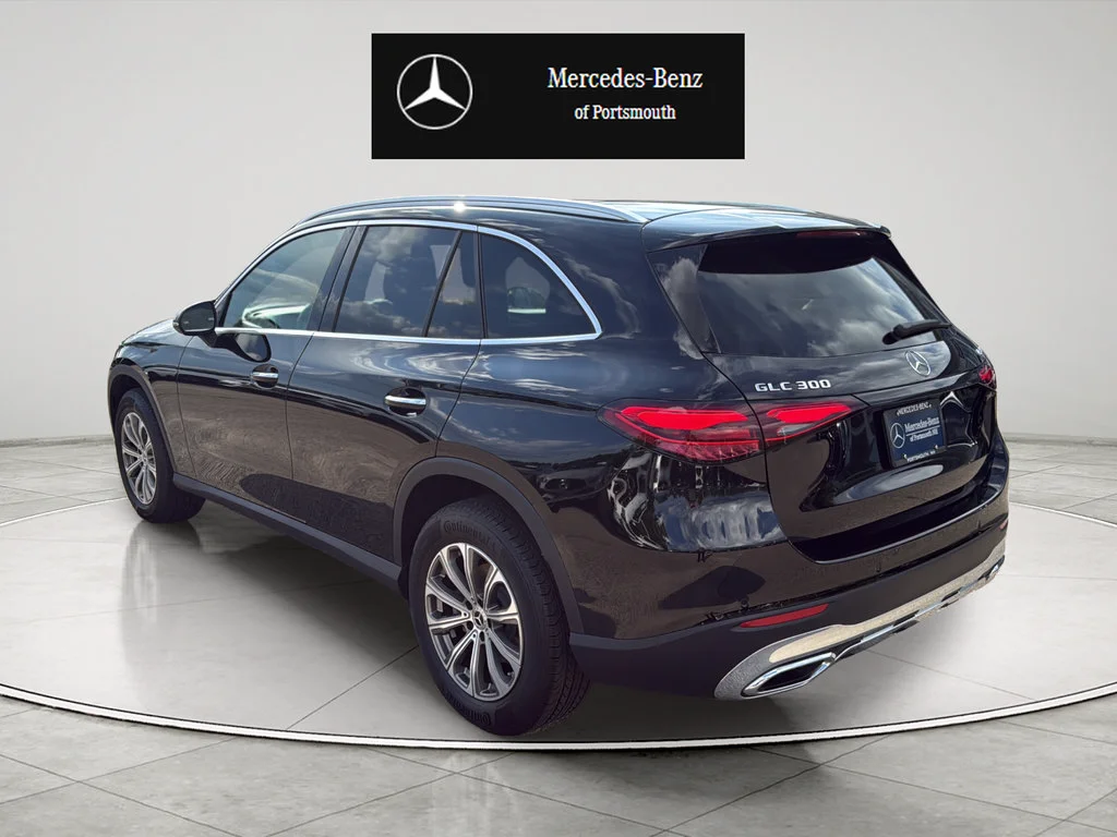 New 2026 Black Mercedes-Benz GLC 300 image 26