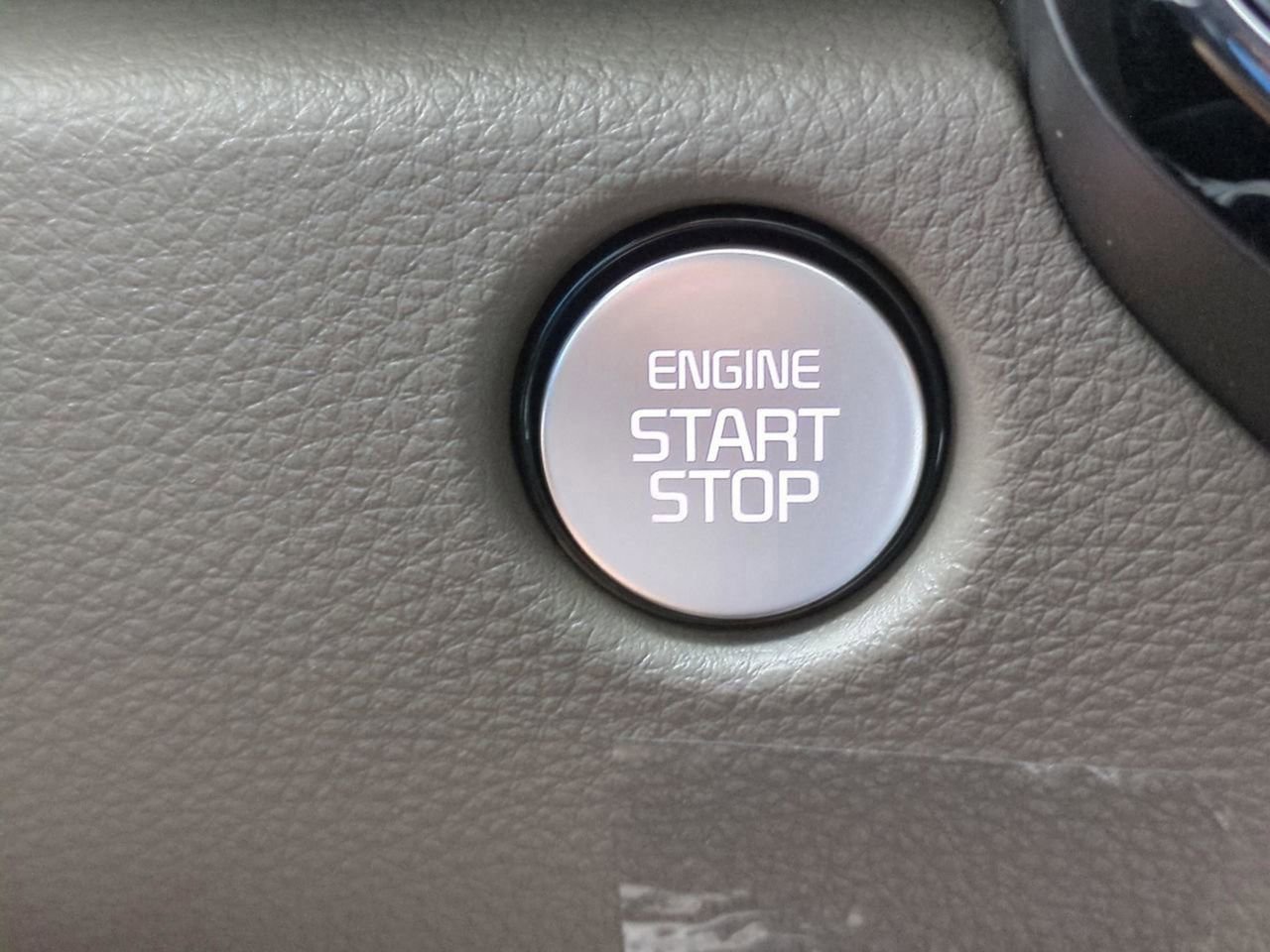 New 2026 Ceramic Silver Kia EX image 36
