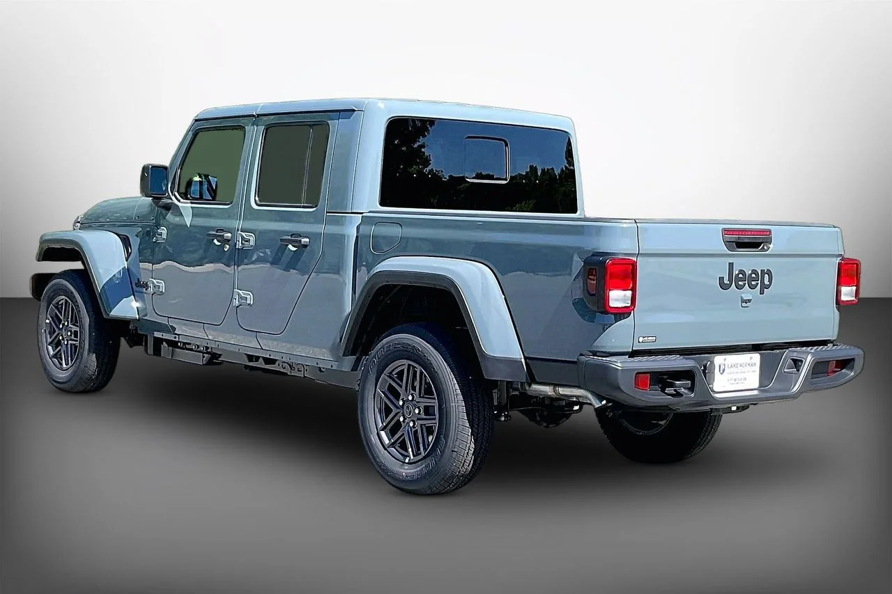 New 2026 Anvil Clearcoat Jeep Sport S image 6