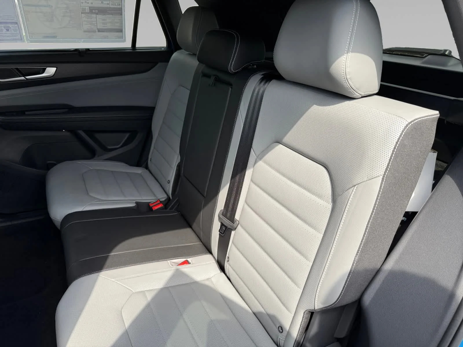 2026 Volkswagen Atlas Cross Sport SEL R-LINE - Photo 13