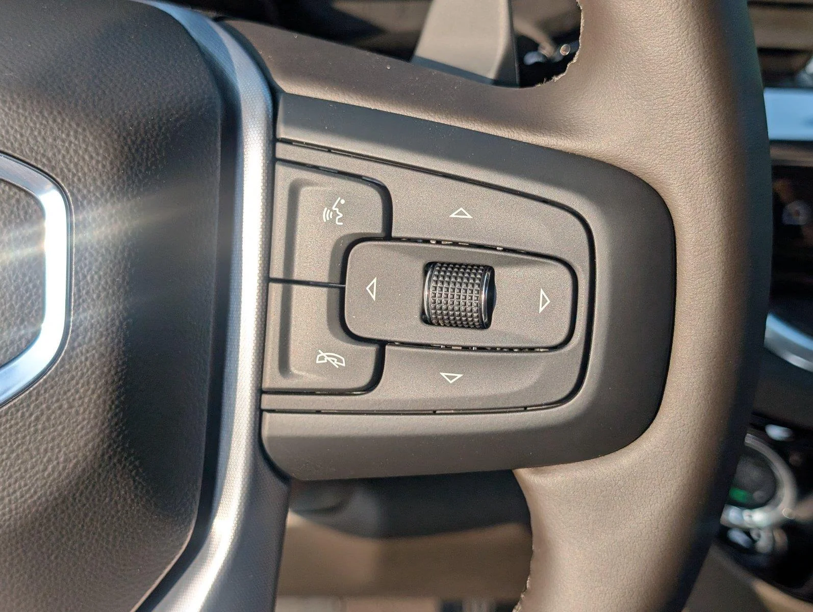 New 2026 Onyx Black GMC SLT image 28