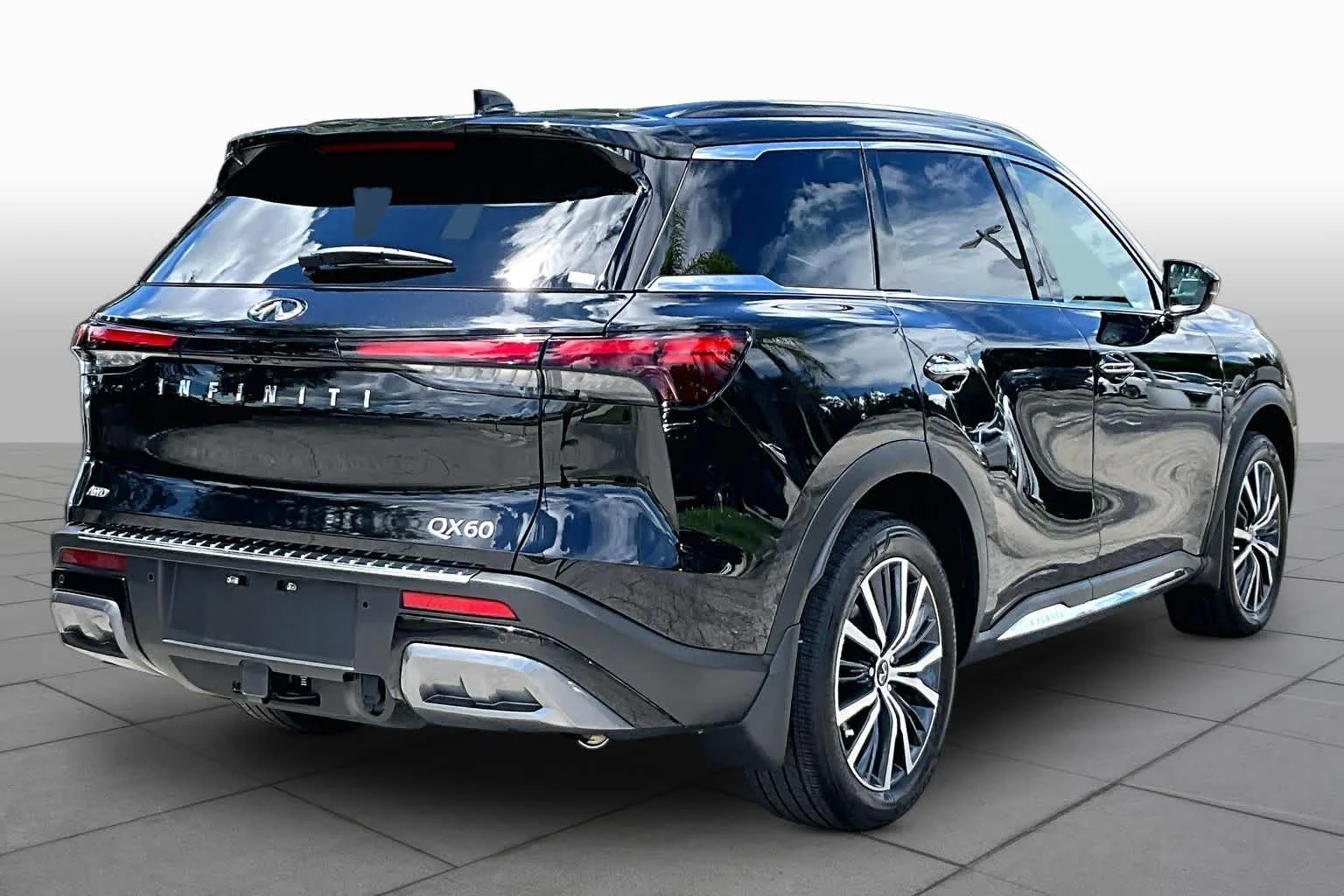 Used 2025 Mineral Black INFINITI AUTOGRAPH image 13