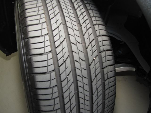 Certified Used 2025 Platinum White Pearl Honda EX-L image 26