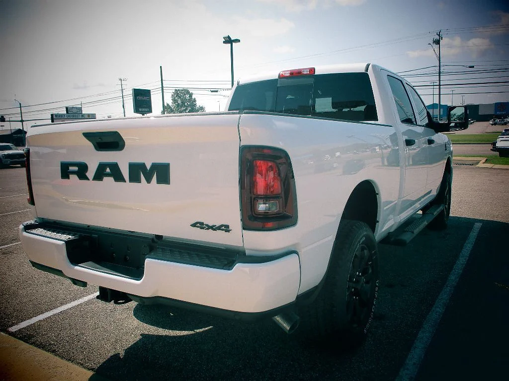 2026 RAM 2500 Tradesman/Black Express - Photo 21