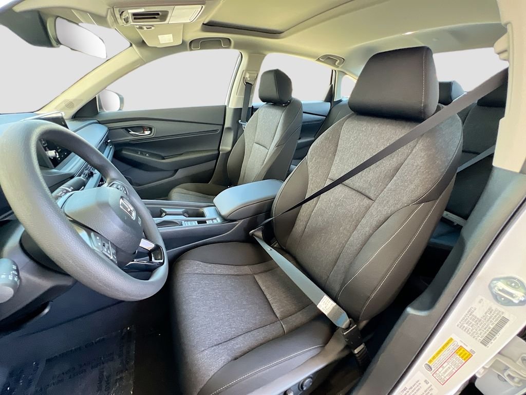 New 2026 Platinum White Pearl Honda SE image 14