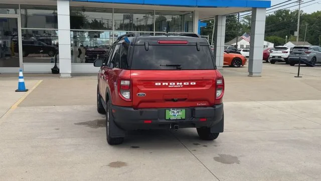 Used 2023 Red Ford Badlands image 8