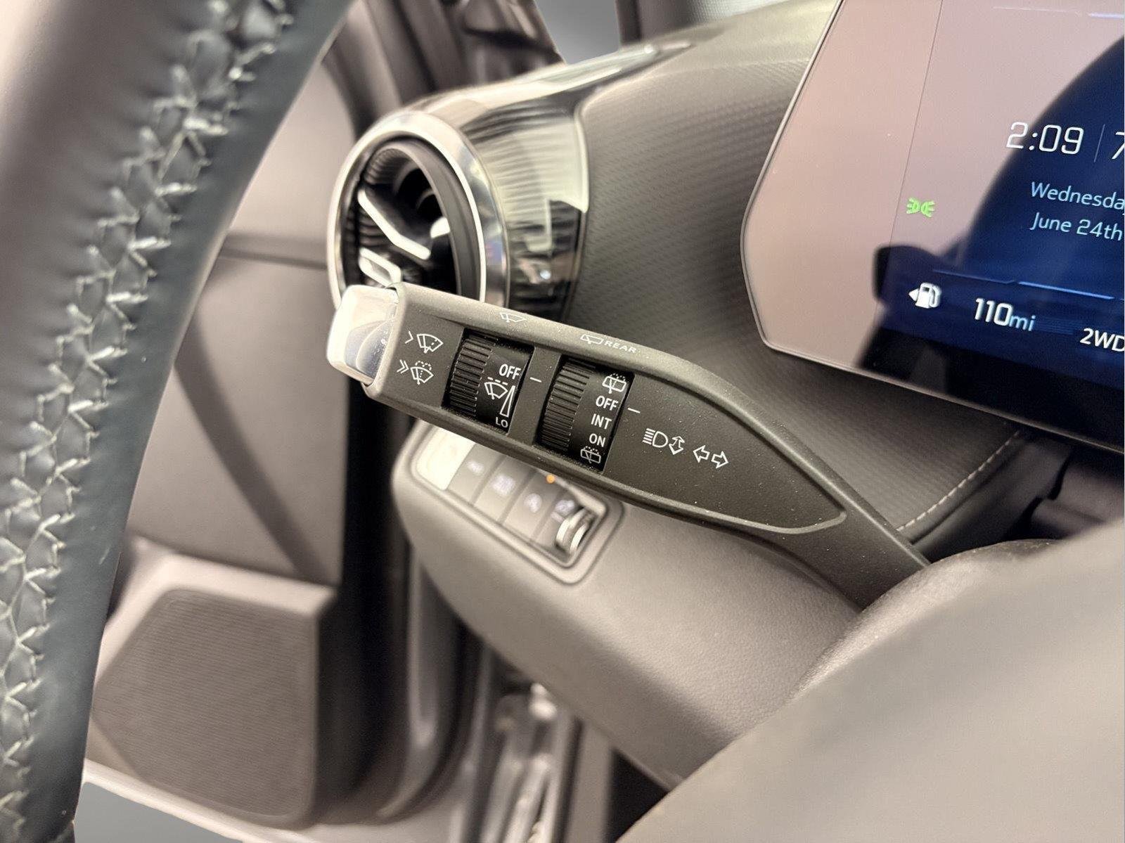 2025 Chevrolet Equinox LT - Photo 32