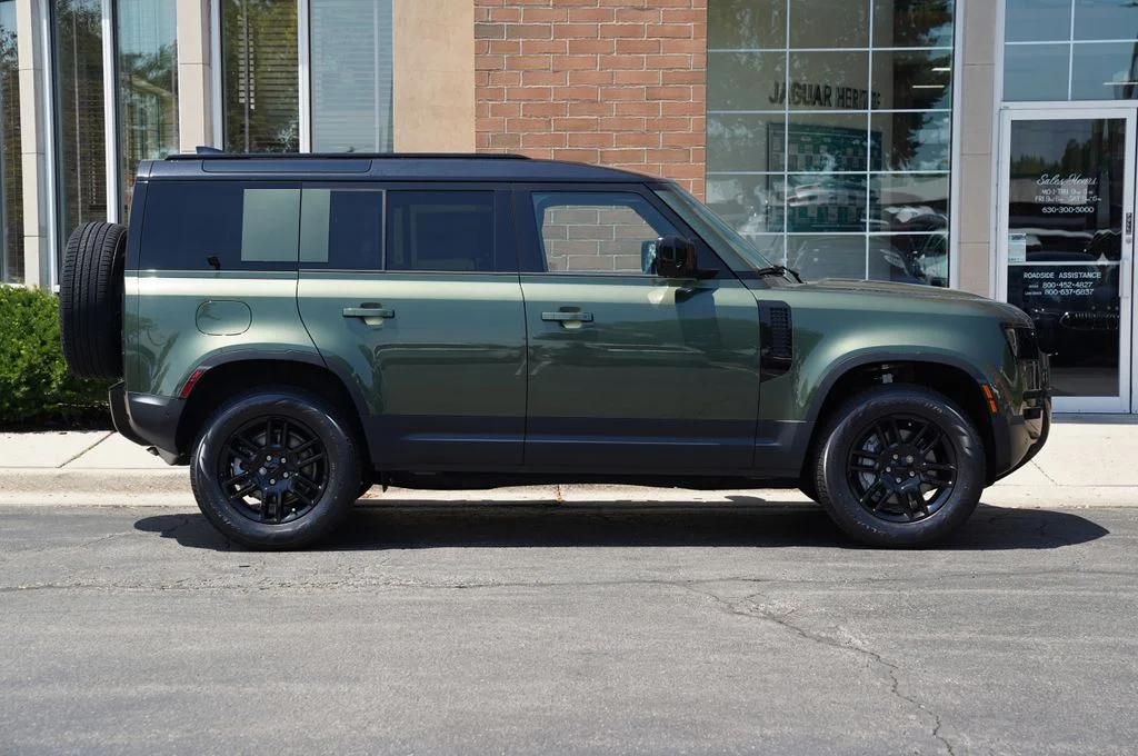 New 2026 Woolstone Green Land Rover S image 8