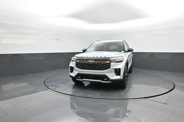 New 2026 White Ford Tremor image 3