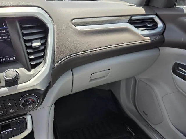2023 GMC Acadia SLT - Photo 28