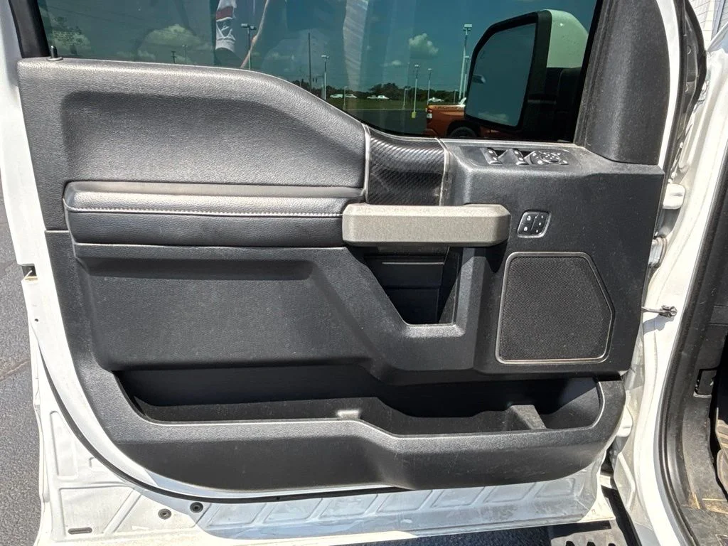 Used 2017  Ford Raptor image 6