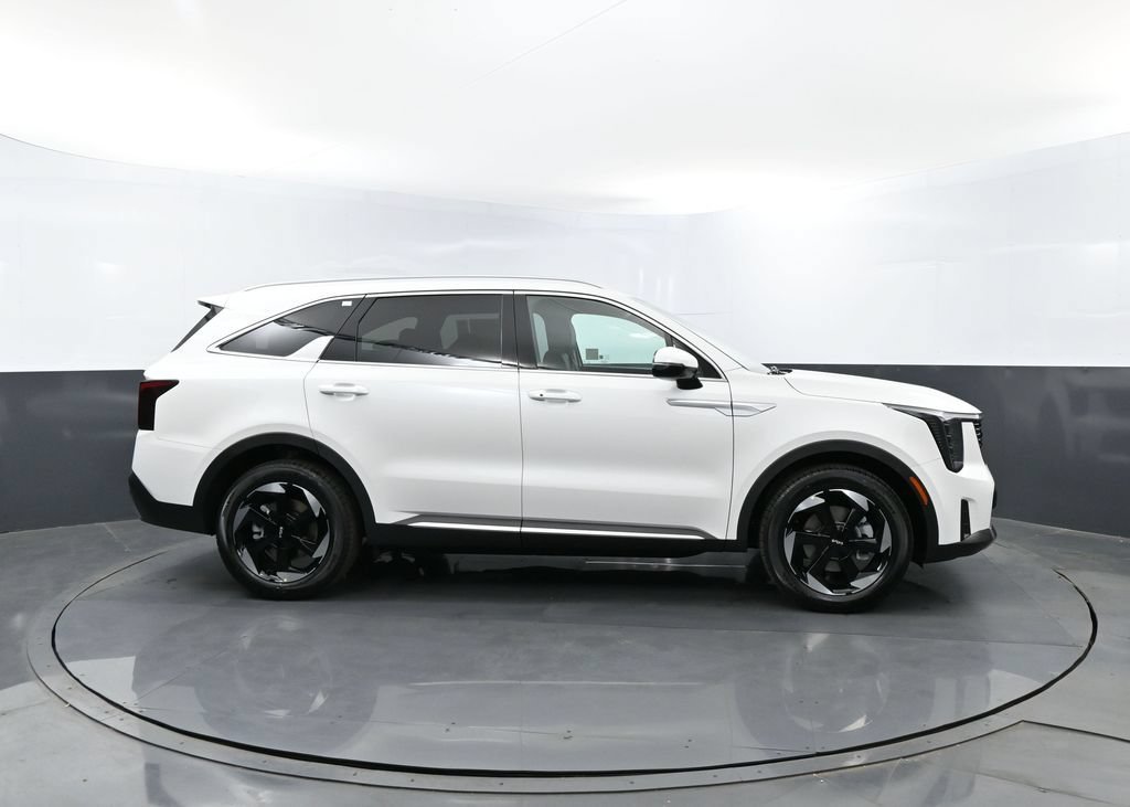 New 2026 Snow White Pearl Kia EX image 3