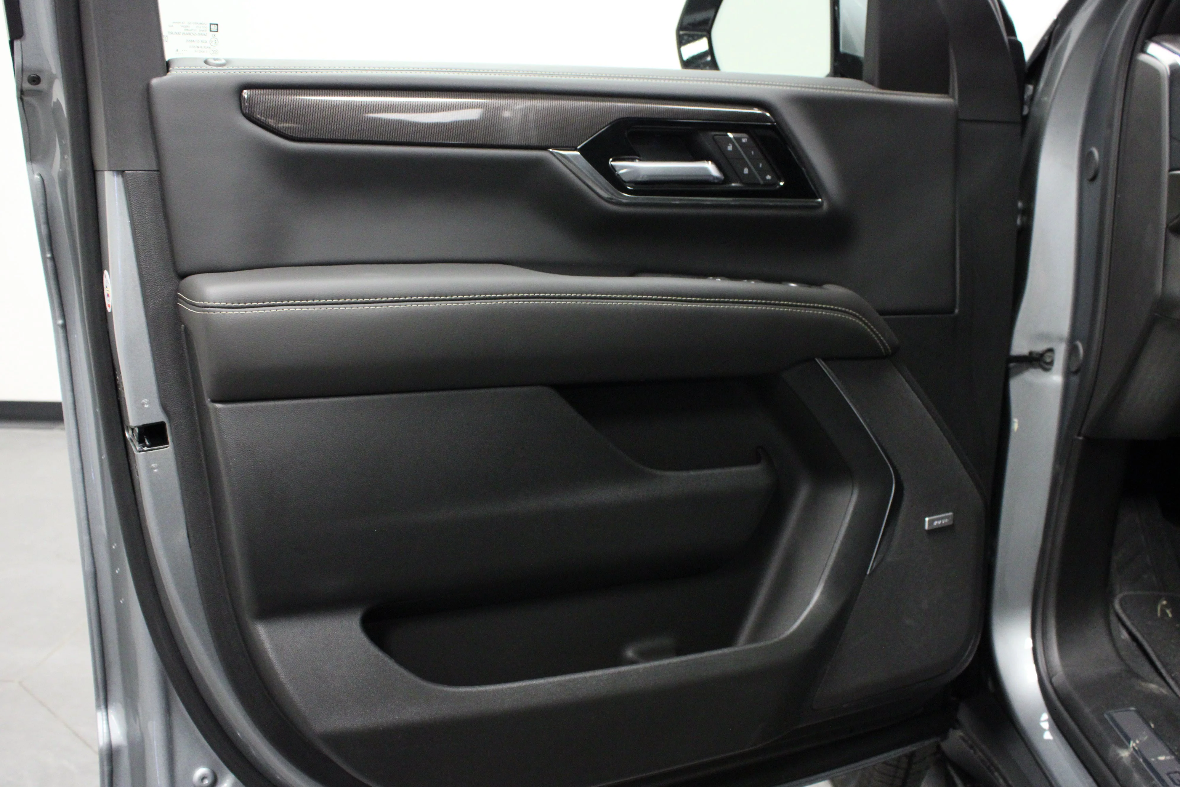 2026 GMC Yukon XL Elevation - Photo 11