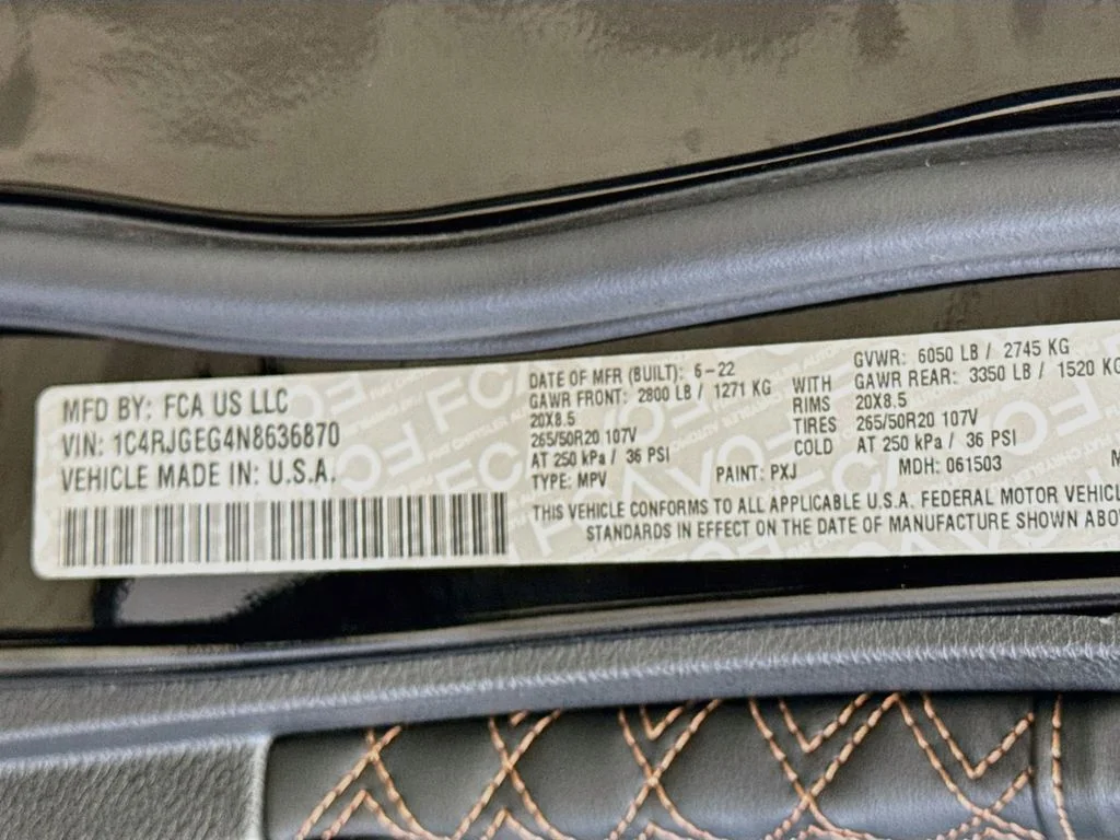 Used 2022 Black Jeep Summit image 32