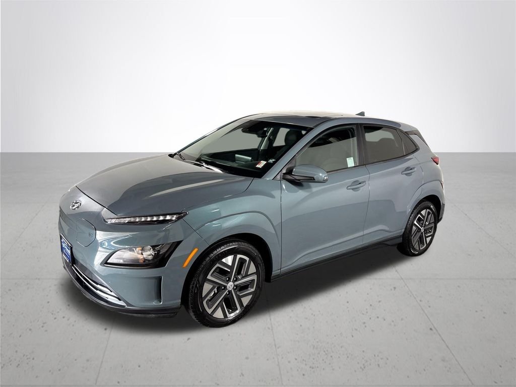 Used 2022 Hyundai Kona EV SEL with VIN KM8K33AG1NU138963 for sale in Portland, OR