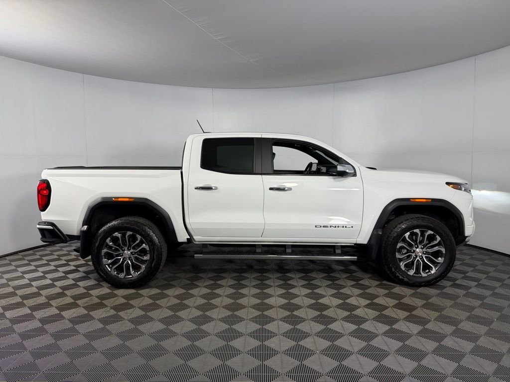 Used 2024 White GMC Denali image 3