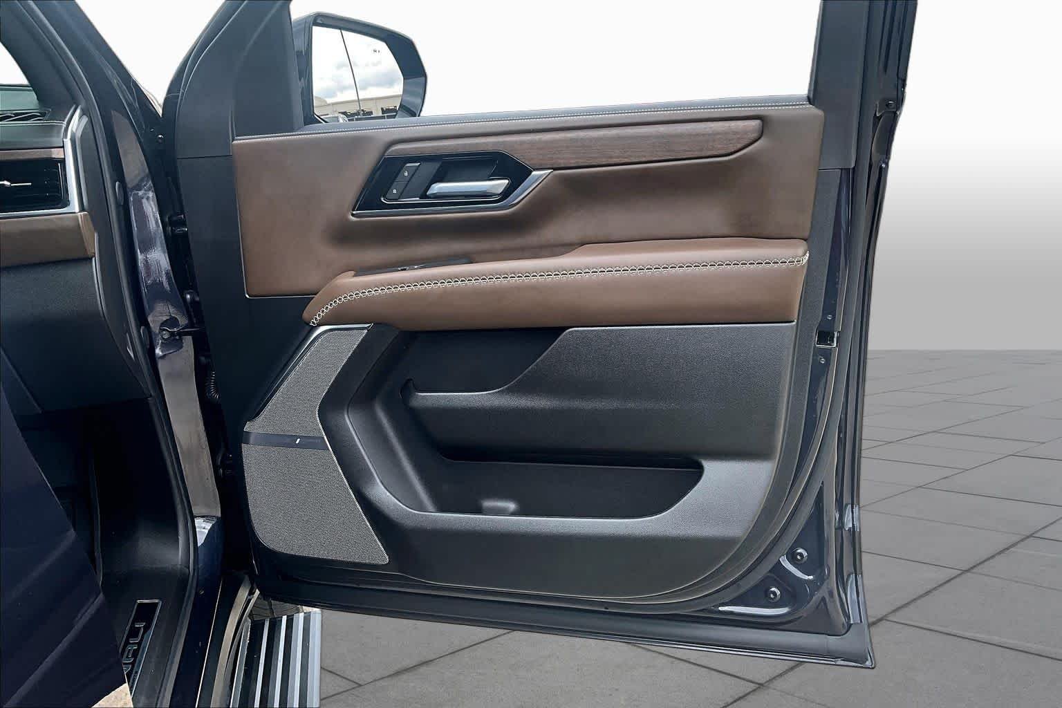 Used 2025 Titanium Rush Metallic GMC Denali Ultimate image 23