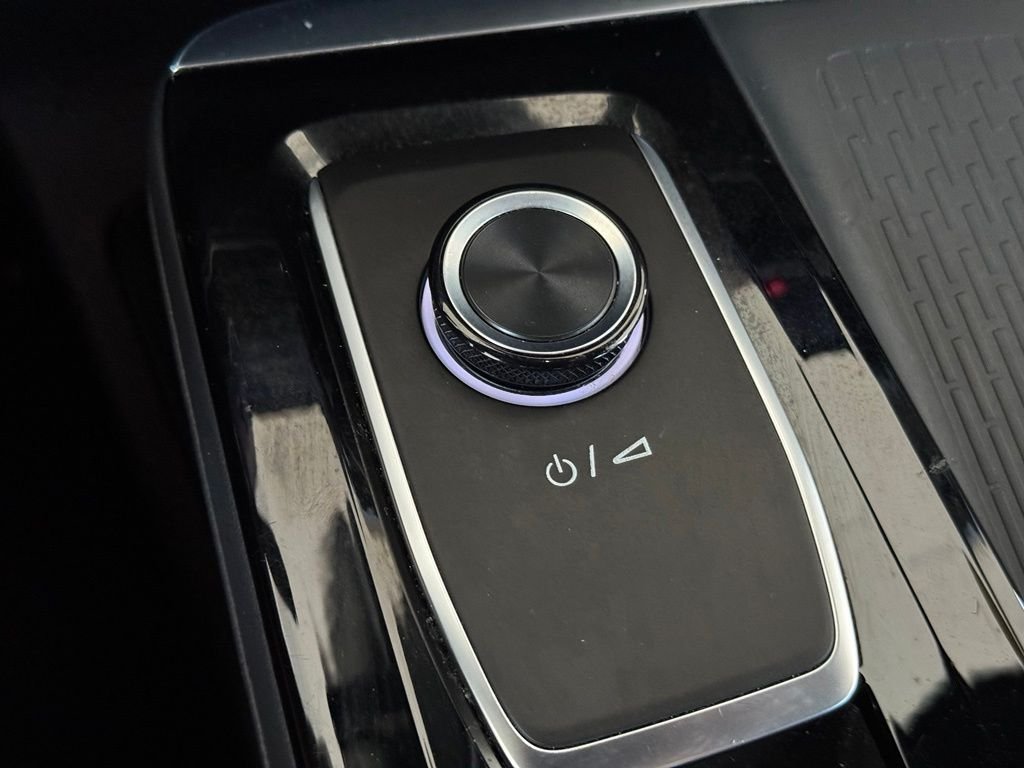 Used 2025 White Buick Preferred image 43