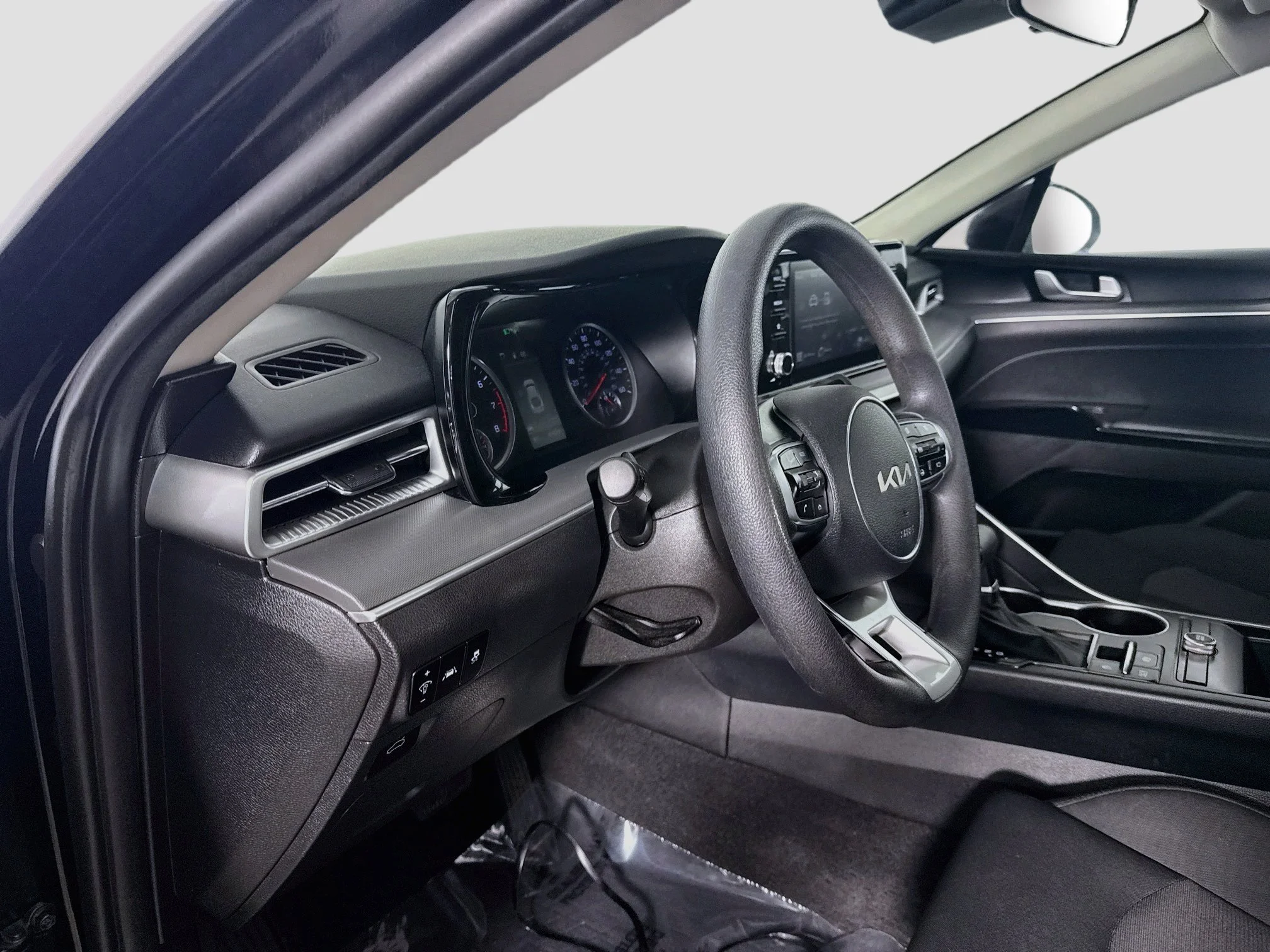 Used 2022 Ebony Black Kia LX image 18