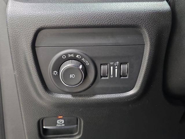 Used 2021 White Jeep Limited image 25