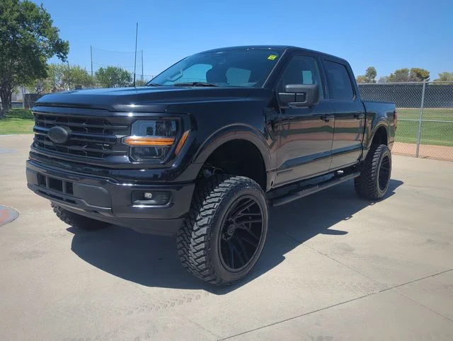 Used 2024 Black Ford XLT image 4
