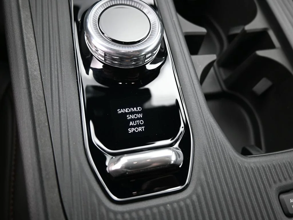 New 2026 Sting-Gray Clear-Coat Exterior Paint Jeep Limited image 9