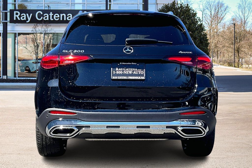 New 2026 Black Mercedes-Benz GLC 300 image 4