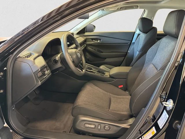 New 2026 Black Honda SE image 10